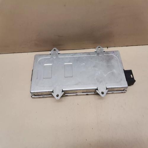 Amplificateur antenne radio  BMW 7er E56 E65 E66 E67  REF 6922822