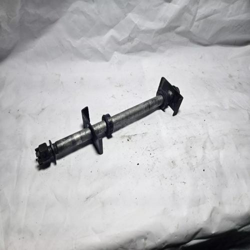 AXE ROUE ARRIERE + ENTRETOISES KAWASAKI ZR7 ZR-7 N 750 2003 (1999-2004)