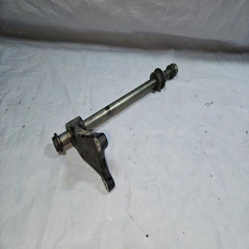AXE ROUE ARRIERE SUZUKI GSX1100G GSXG 1991-1996 GV74A