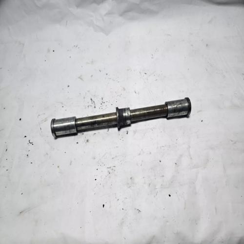 AXE ROUE AVANT KAWASAKI ZR7 ZR-7 N 750 2003 (1999-2004)