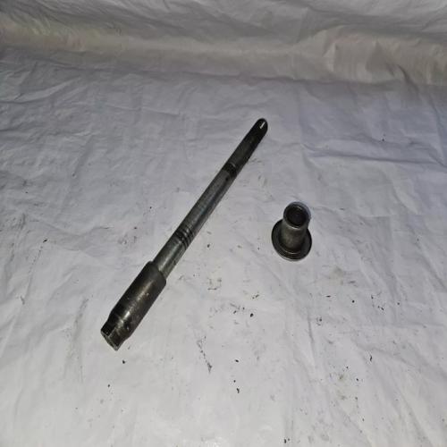 AXE ROUE AVANT SUZUKI GSX1100G GSXG 1991-1996 GV74A