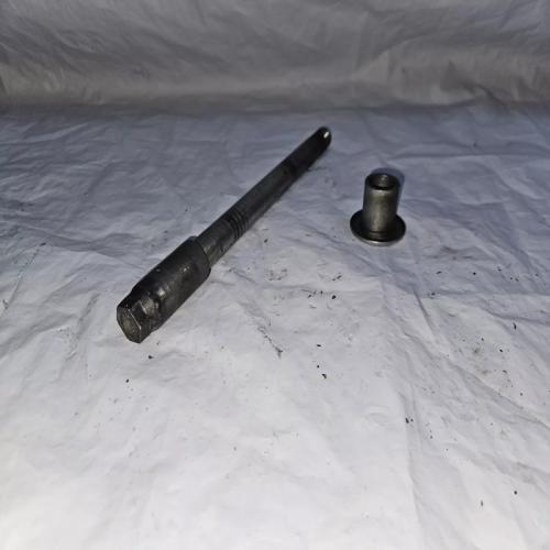 AXE ROUE AVANT SUZUKI GSX1100G GSXG 1991-1996 GV74A