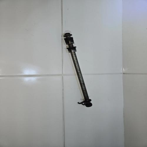 AXE ROUE + ENTRETOISES ARRIÈRE HONDA CB 750 F2 1991 - 2002 RC42 SEVEN FIFTY