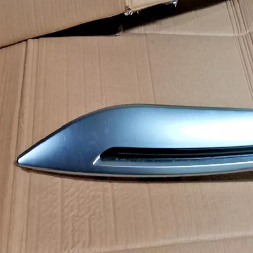 baguette chrome droite console centrale Renault Megane IV 4 ref 969301794R