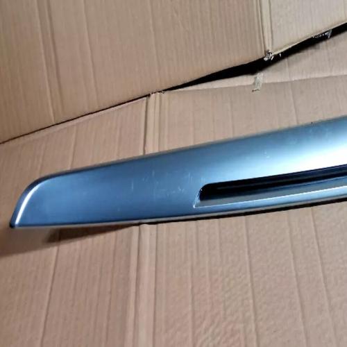 baguette chrome gauche console centrale Renault Megane IV 4 ref 969317854R