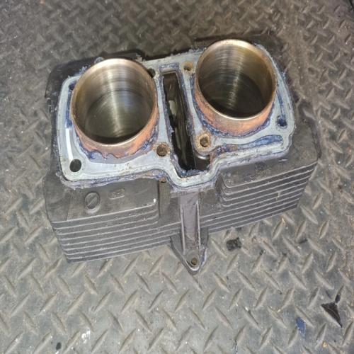 Bloc clindre pour Suzuki GSE 500  GM51A 1991