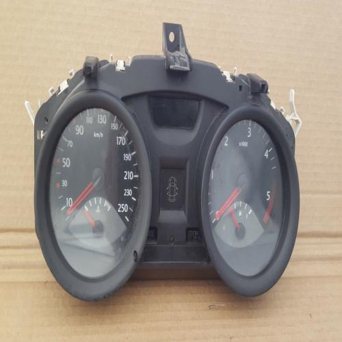 Bloc Compteur Vitesse  Renault Megane 2 REF 8200399693 D