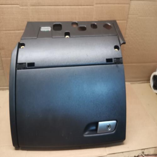 BOITE A GANTS AUDI A6 C7 REF 4G1857035