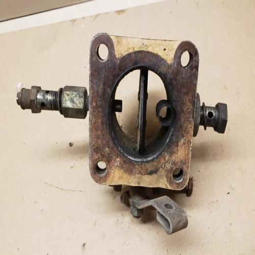 BOITIER PAPILLON ADMISSION  TOYOTA LAND CRUISER HJ45