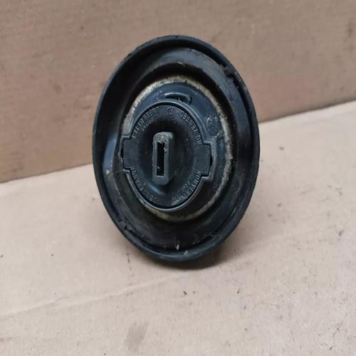BOUCHON DE RESERVOIR A CARBURANT FERMETURE A CLE RENAULT 19 R19