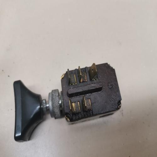 BOUTON   HANOMAG  MAN MERCEDES 206 306 D