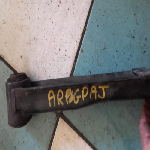 Bras de suspension arrière GAUCHE mitsubishi pajero 3 v60 3,2 06/2000
