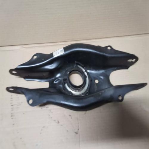 bras de suspension inférieur arrière  pour MERCEDES CLASSE C A2053521900