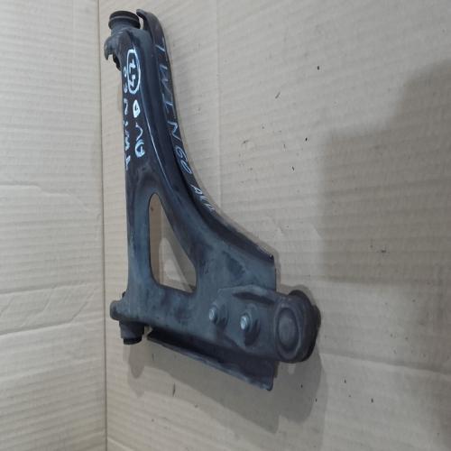 Bras triangle inferieur droit passager Renault Twingo de 93 A 07