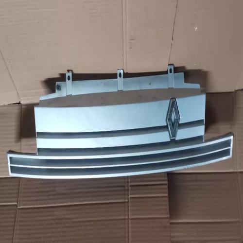 CALANDRE AVANT RENAULT SUPER 5 REF 7700777015