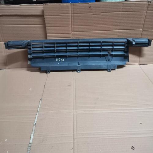 CALANDRE AVANT RENAULT SUPER 5 REF 7700777015