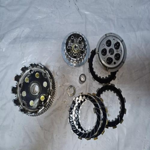CLOCHE EMBRAYAGE DERBI MULHACEN 125 2011