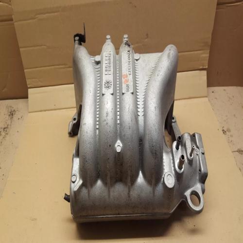 COLLECTEUR ADMISSION AIR RENAULT MEGANE 1.6 8 soupapes 7700107573