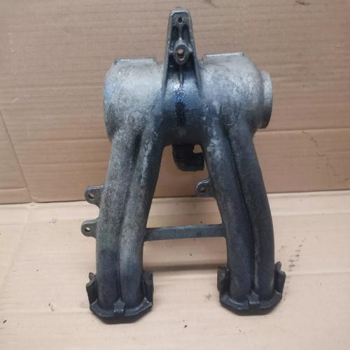 COLLECTEUR D'ADMISSION MERCEDES W631 MB100 W123 240D