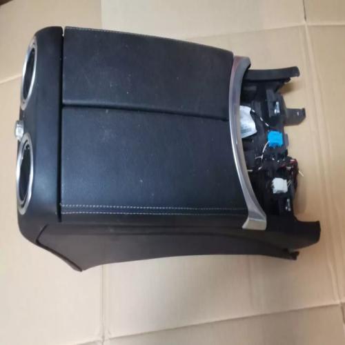 console centrale accoudoir pour MERCEDES CLASSE C W 205 REF 1259954 A2056800150