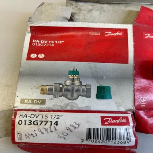 Corps robinet radiateur droit 1/2" RA-DV 15 Dynamic Valve Danfoss 013G7714