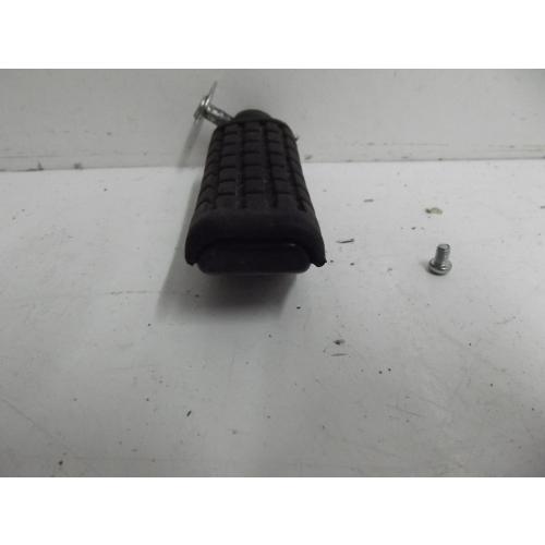 repose pieds passager gauche  HONDA 125 CBR 2004-2010