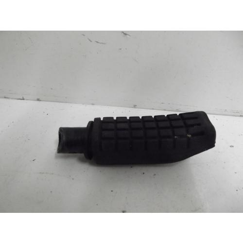 repose pieds passager droit HONDA 125 CBR 2004-2010