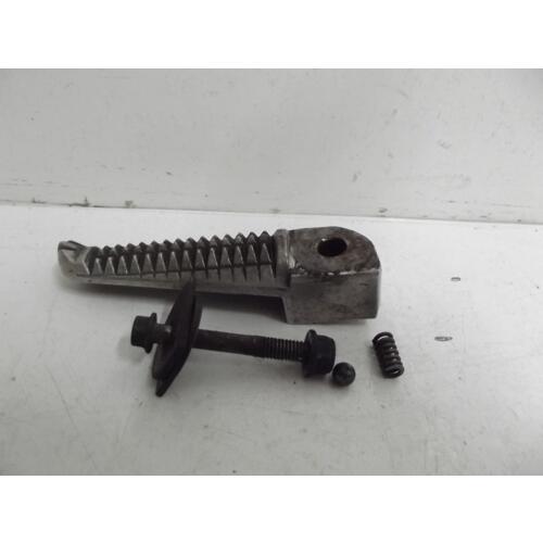 repose pieds passager droit YAMAHA FAZER 600 1998-2003