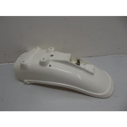 garde boue arrière  blanc YAMAHA IT 175 1980-1981 neuf d'époque 3R62161001