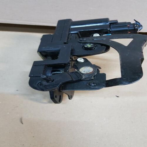 GACHE SERRURE DE PORTE ARRIERE GAUCHE SSANGYONG RODIUS