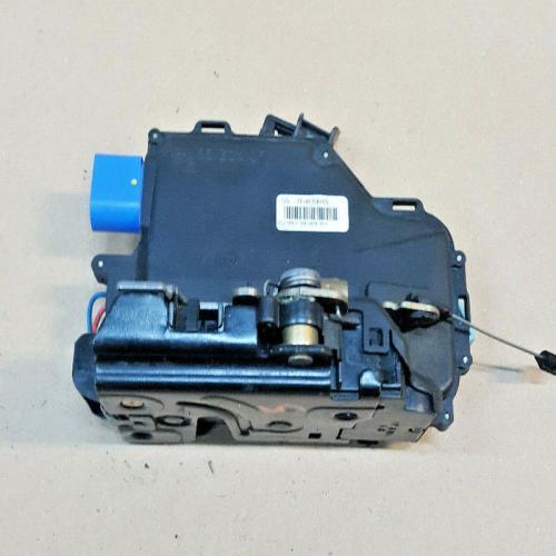 Gache serrure electrique  porte ARRIERE GAUCHE VW Golf 5  ref 7L0839015