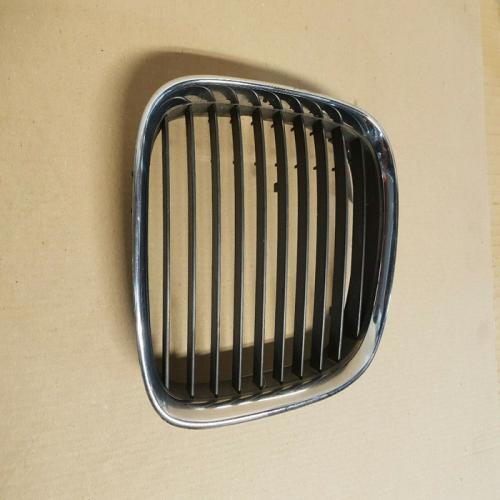 Grille calandre gauche bmw serie 5 e39 520 525d 530 535 540