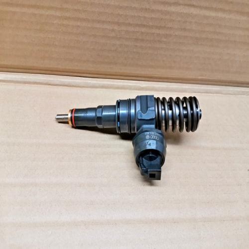 INJECTEUR POMPE VW GOLF 5  POLO 4 FABIA SEAT IBIZA AUDI A3 1.9 TDI   038130079TX