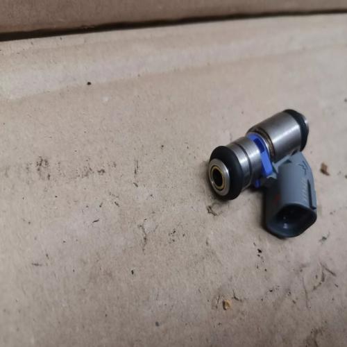 INJECTEUR SEAT LEON TOLEDO VW BORA ESSENCE 1.6 16V