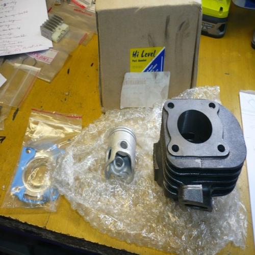 kit cylindre hi level Standard A/C Yamaha Zest, Benelli, Beta Bore Size 40mm 