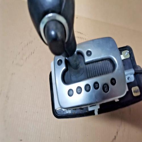 levier de vitesse pour AUDI A4 AVANT 2.0 TDI 16V 2004 2 127329 8E2713111N