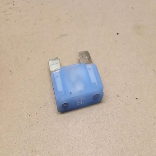 Maxi fusible 60A 32V jaune voiture automobile 2.9X3.5 CM