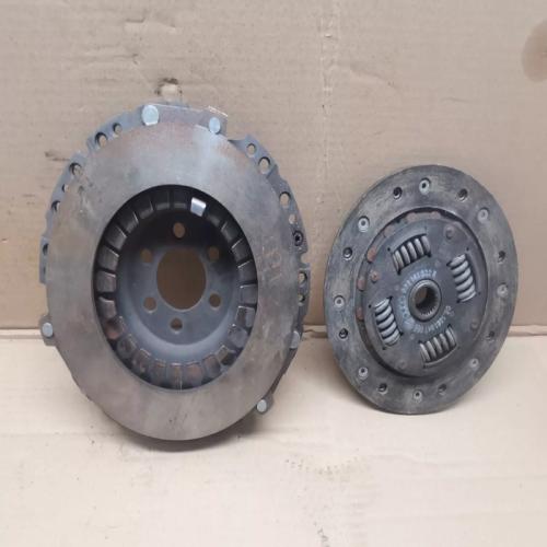 MECANISME DISQUE D'EMBRAYAGE VW  GOLF 1   POLO 1  2 ESSENCE