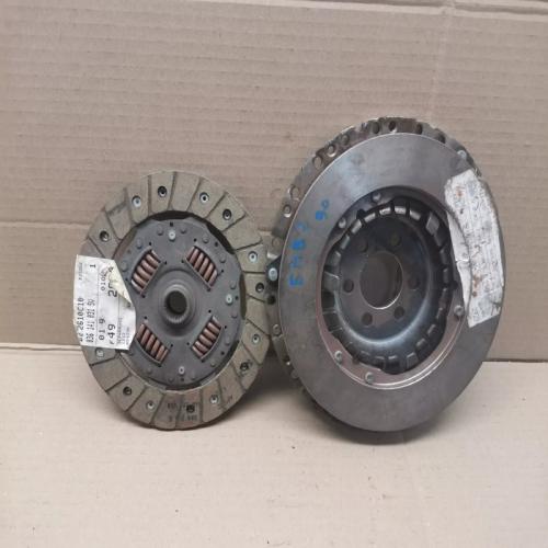 MECANISME DISQUE EMBRAYAGE VW POLO 3 6V 036 141 031SX  036141031SV  036141031SX
