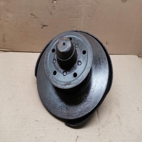 MOYEU FUSEE PIVOT AVANT GAUCHE  MERCEDES  W114 W115