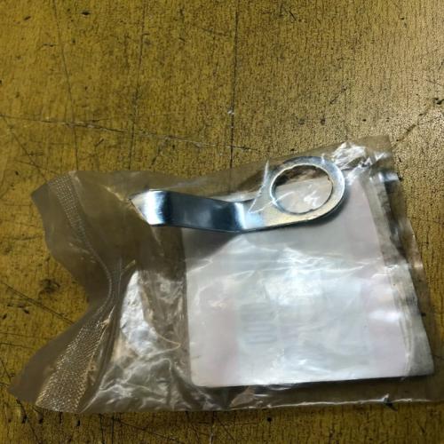 plaque indicateur frein ar suzuki 64492-40B00 lt 80 kawasaki 41085-s004 ksf 80