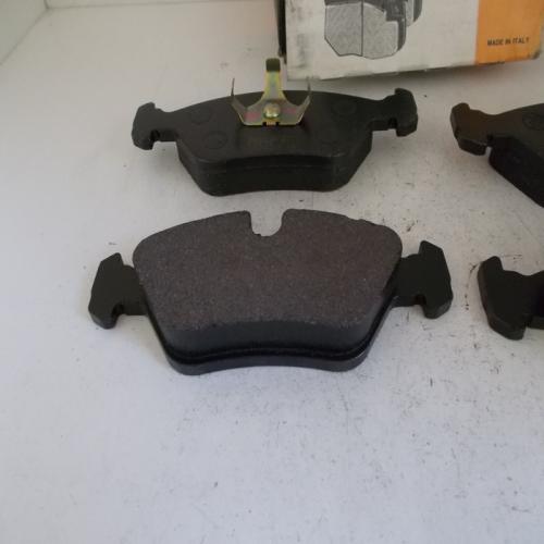 plaquettes de frein avant serie 3 5 6 e30 e24 e28 FDB256 607046 598104 BA2188