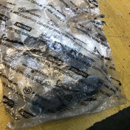 plaquettes frein aprilia derbi 00H04703141 rx sx gp1 senda 50 mulhacen senda 125