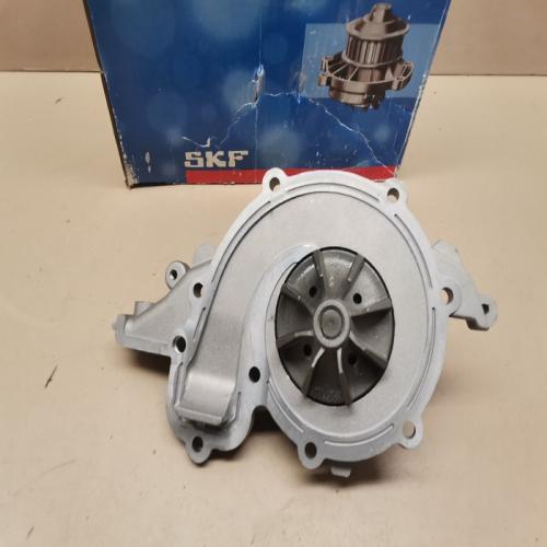 Pompe à eau RENAULT LAGUNA 1 ESPACE 3 SAFRANE 2.2 DT D SKF VKPC 86633