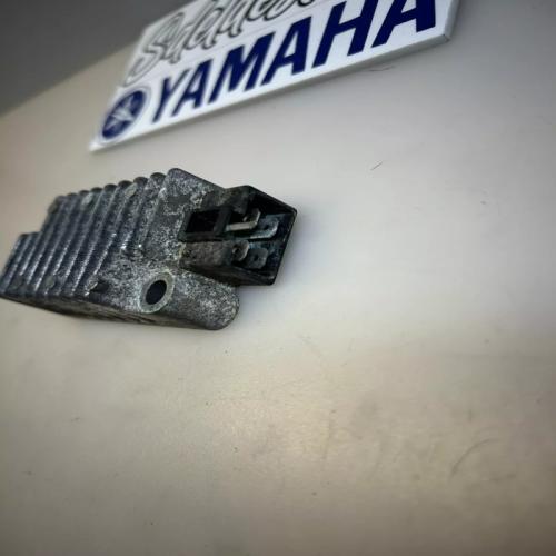 régulateur yamaha 3TJ-81960-00 3TJ-81960-01 3TJ-81960-02 tw tdm tdr xj tt