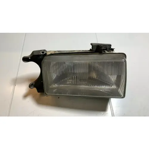 Phare avant droit Audi 80 BOSCH 0301064121