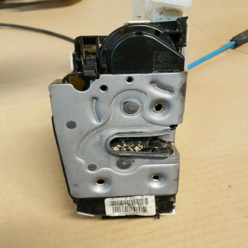 Serrure de porte Arriere Droite Mercedes classe C CLS W204 W212 ref  A2047301435