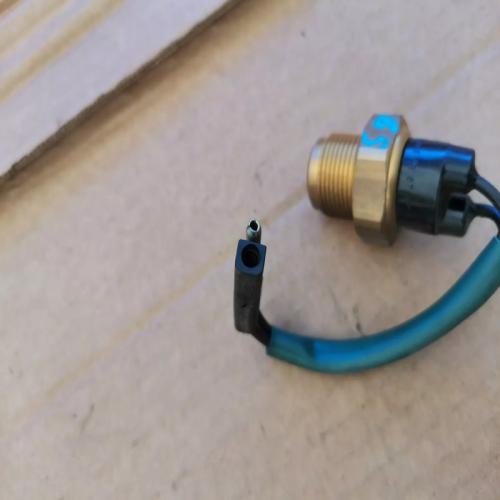 sonde radiateur fiat uno essence  neuf