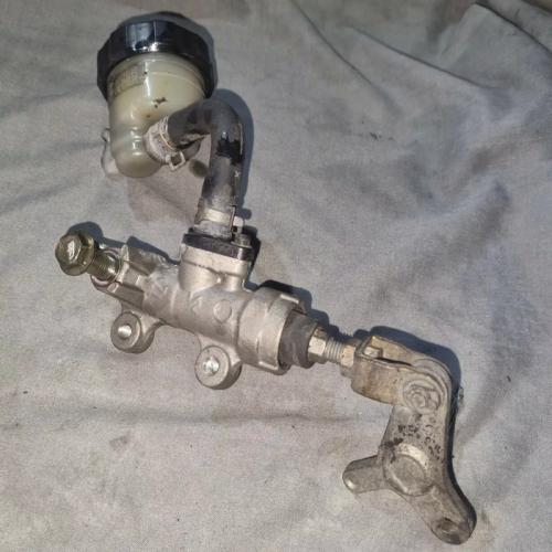 SUZUKI 750 GSXF MAITRE CYLINDRE DE FREIN ARRIERE TYPE JS1AK - 1998/2006