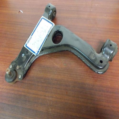 triangle BRAS INFERIEUR GAUCHE CONDUCTEUR OPEL VECTRA B 90496039 38273